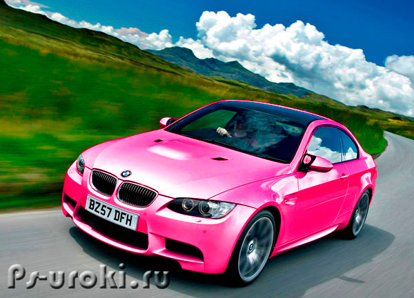  BMW малинового цвета 